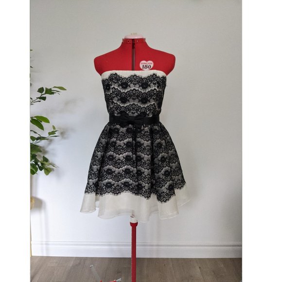 Forever XXI - chic black white laced faux weddinges dress - Picture 1 of 2